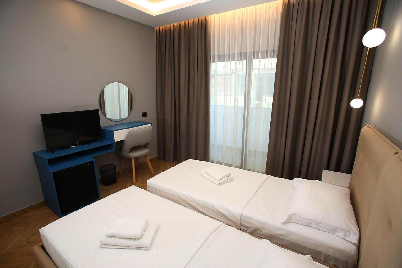 Diamond Hotel Дуррес Екстер'єр фото