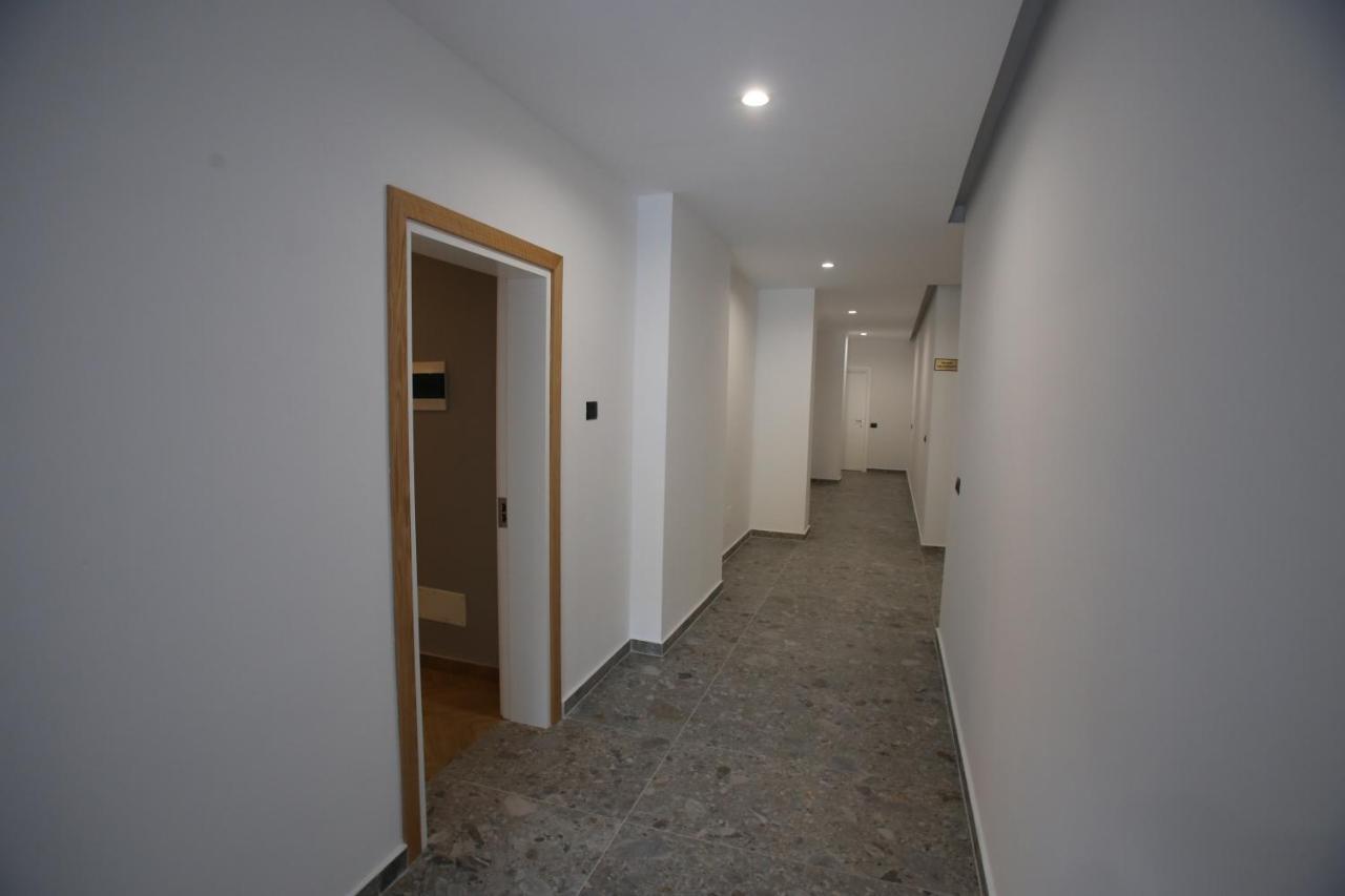 Diamond Hotel Дуррес Екстер'єр фото